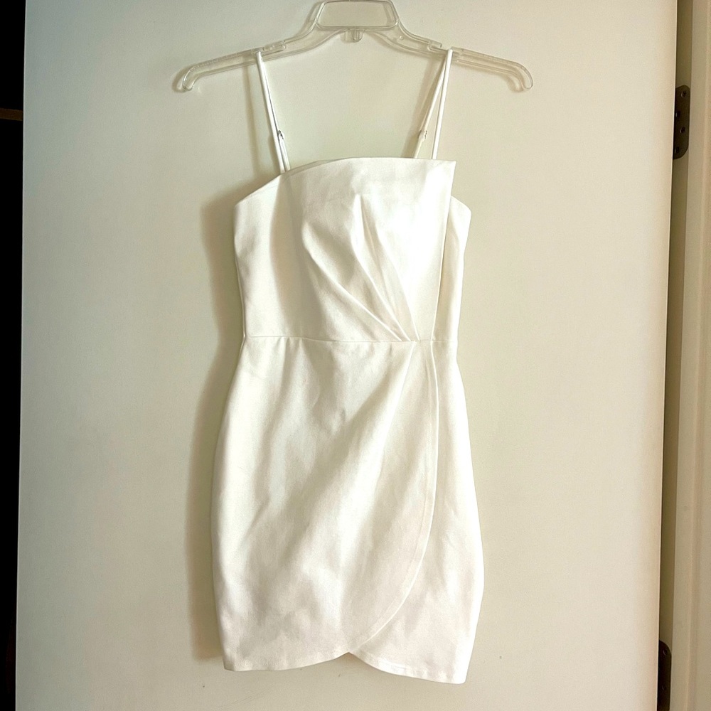 White Sleeveless Pleated Bodycon Dress